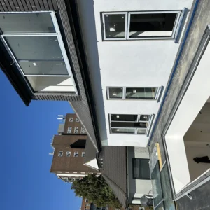 White rendered London extension with aluminium windows