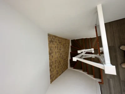Glass balustrade around staircase in London townhouse