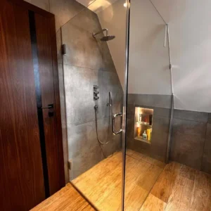 Frameless walk-in glass shower screen, London bathroom