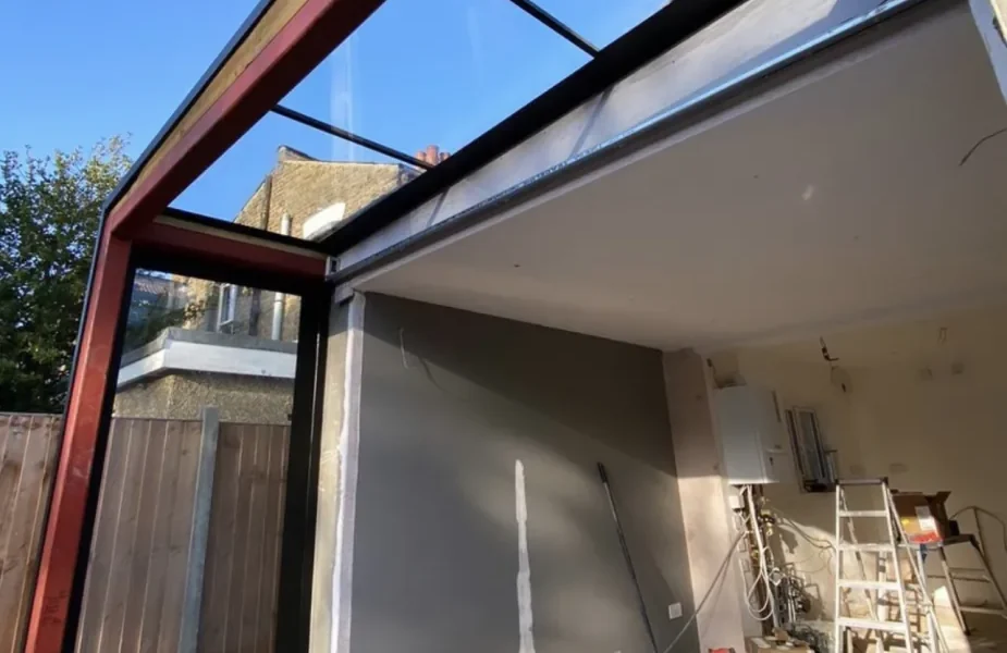 Frameless structural glazing gable on London garden extension
